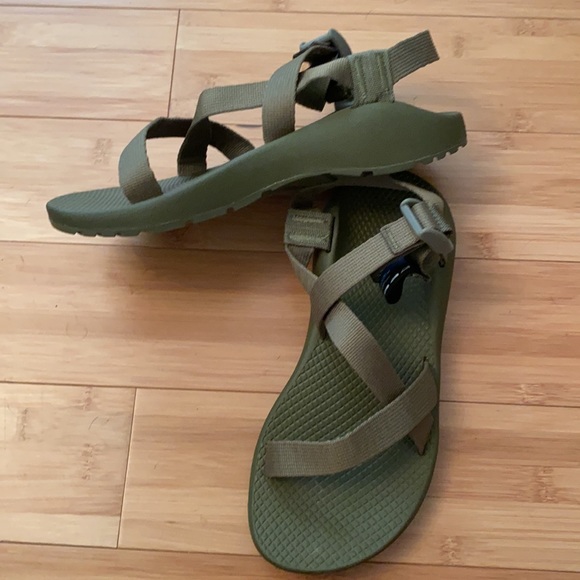 Chaco Women’s Classic Sandal in military green sz8 - Picture 4 of 4